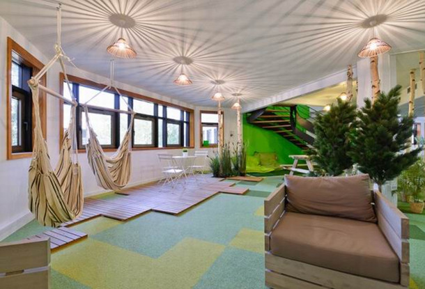 上海辦公家具廠家:草原風(fēng)前臺休閑區(qū)