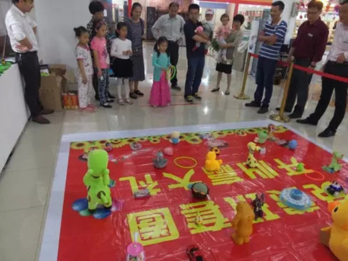 上海碧江辦公家具快樂玩套圈現場